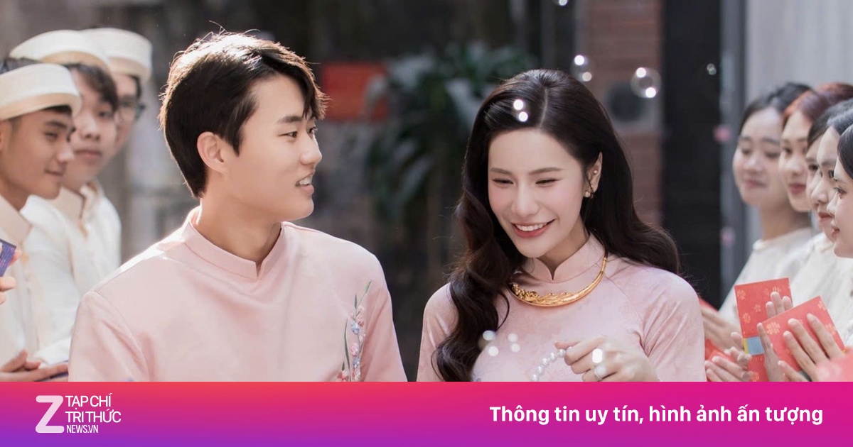 Chàng cảnh sát Hàn Quốc mặc áo dài, ngồi xích lô tới rước cô dâu Việt