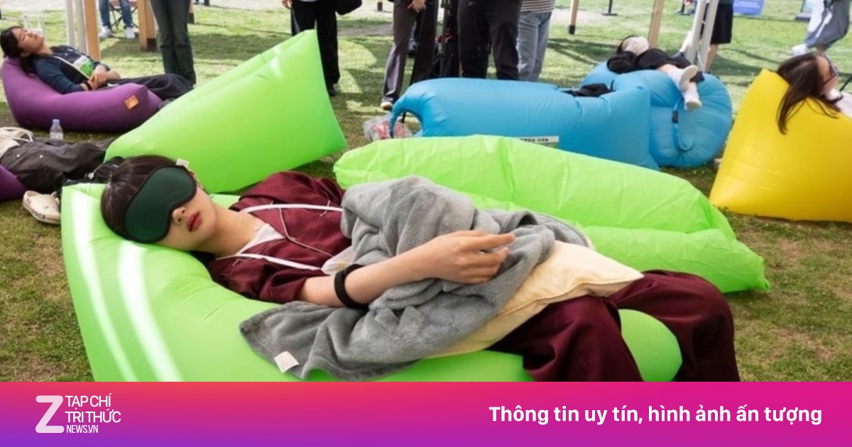 Quốc gia châu Á giàu có nhưng người dân kém hạnh phúc