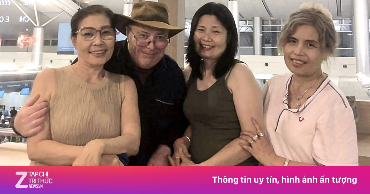 Chị vỡ òa đón em gái lấy chồng Australia về ăn Tết sau 14 năm