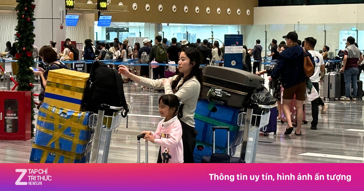 Trả hết nợ sau 10 năm, gia đình TP.HCM háo hức bay về quê ăn Tết sum vầy
