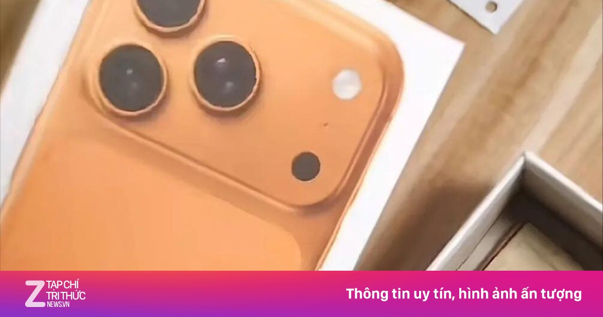 Trúng iPhone 17 Pro Max ở tiệc tất niên, mở hộp chỉ thấy gạch