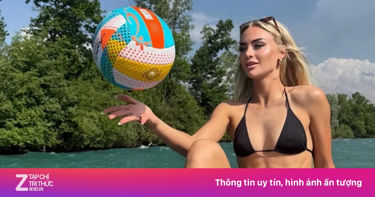 'Nữ cầu thủ quyến rũ nhất thế giới' khổ sở vì quá đẹp