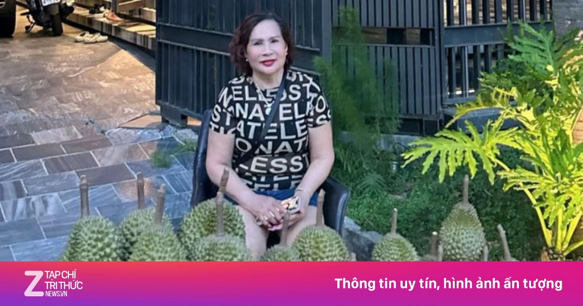 Bà ngoại bán sầu riêng trước biệt thự 80 tỷ tại Phú Mỹ Hưng gây sốt