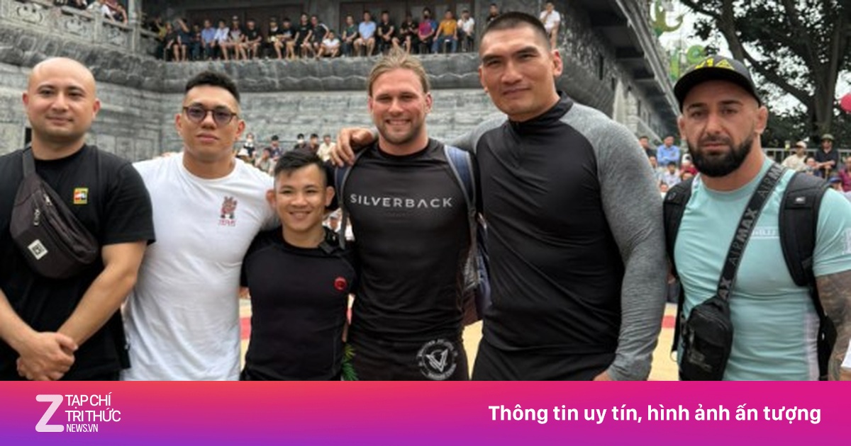 Hiếu 'Khổng lồ' hòa 'Thần sấm' Zakhar