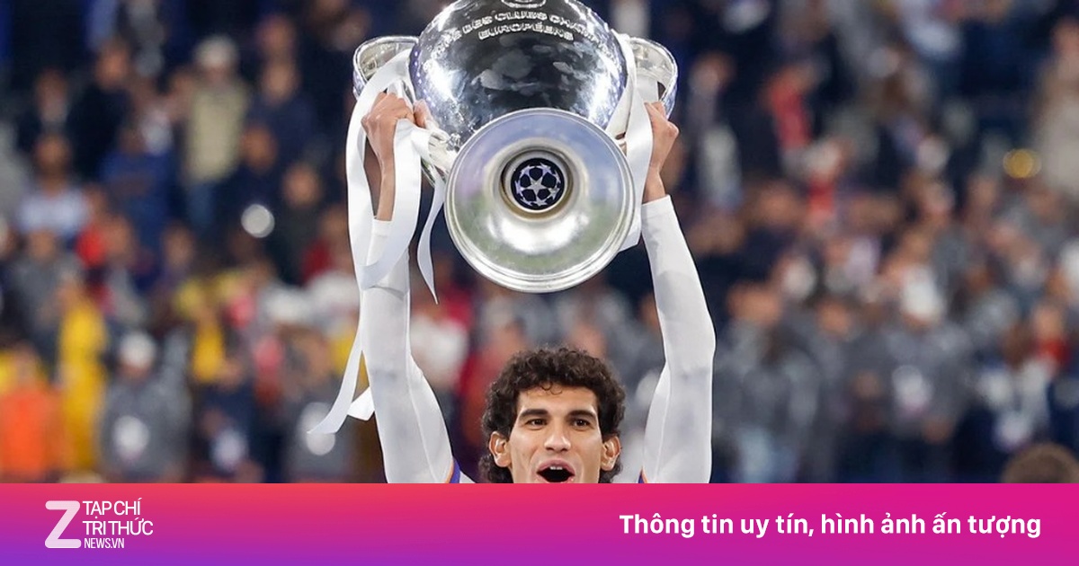 Real chia tay cầu thủ thứ 3