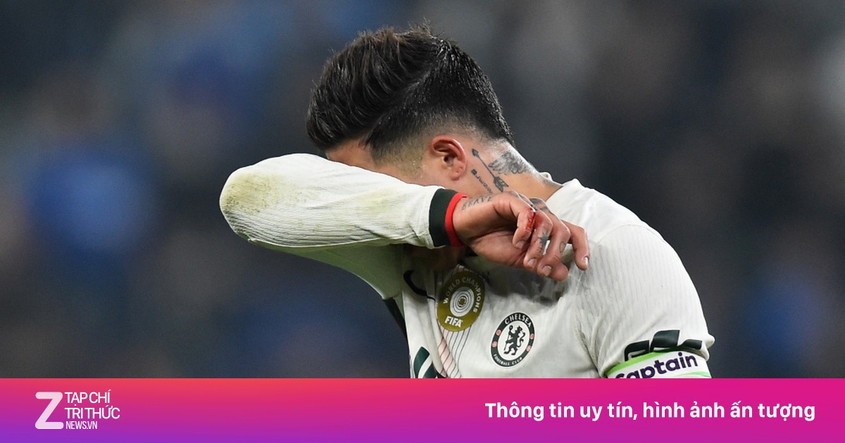 Chelsea rơi tự do