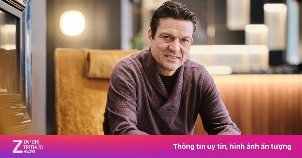 Huyền thoại Ajax Jari Litmanen trở lại sân cỏ ở tuổi 55 sau hơn một thập kỷ giải nghệ