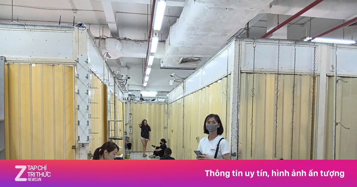 Tiểu thương ở Saigon Square có động thái lạ sau khi bị kiểm tra