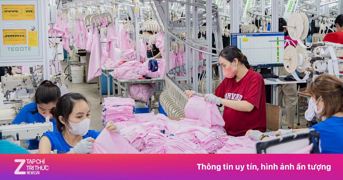 Một công ty ở Quảng Ngãi tặng máy tính bảng cho hơn 5.000 công nhân