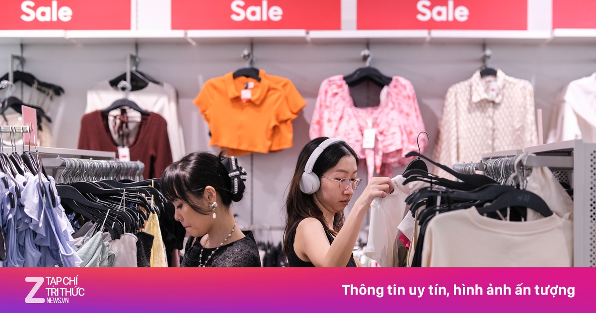 Vì sao khách Tây mang 3 vali rỗng đến Việt Nam?