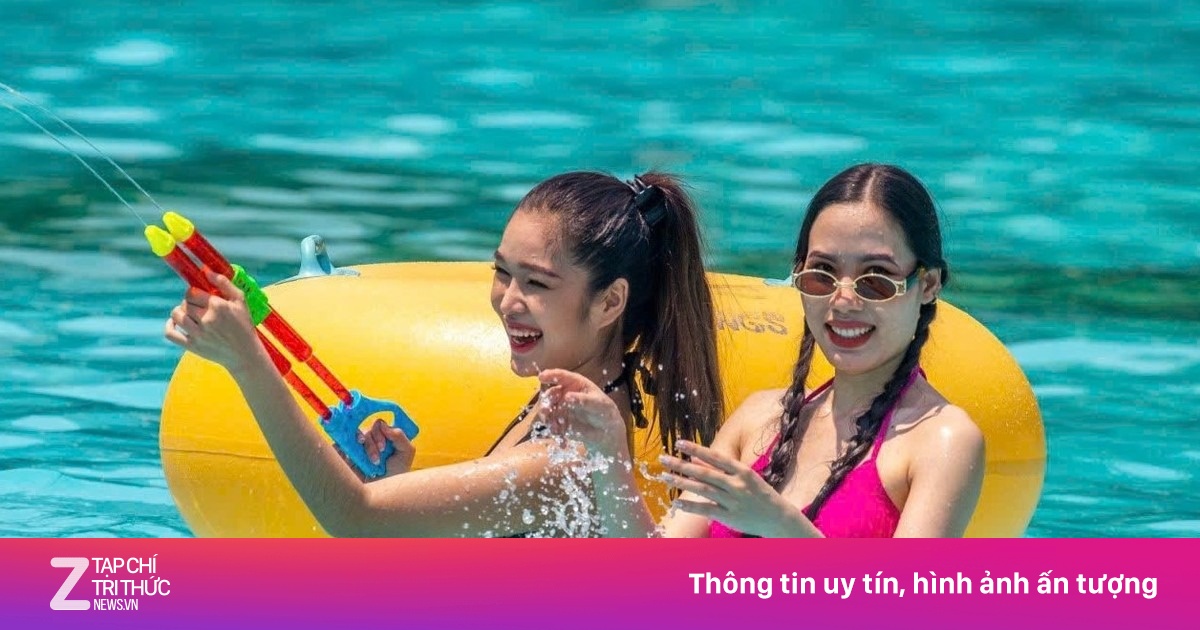 Du khách đổ về Hội An, Đà Nẵng dịp lễ giỗ Tổ Hùng Vương