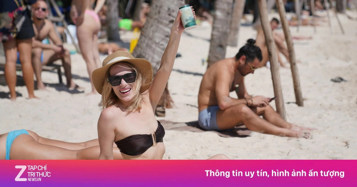 Khách Trung Quốc đông nhất Việt Nam, khách Nga bùng nổ chưa từng thấy