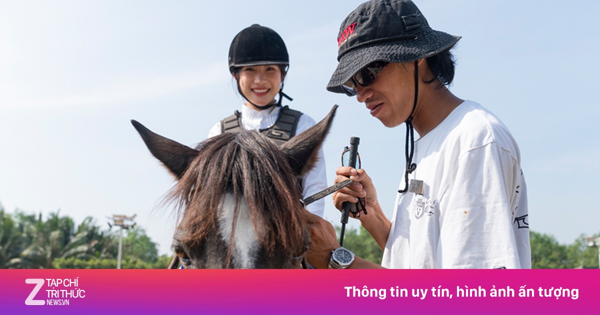 Một Ngày 'Chạy Sô' Của Huấn Luyện Viên Cưỡi Ngựa Dịp Tết Bính Ngọ Tại TP.HCM