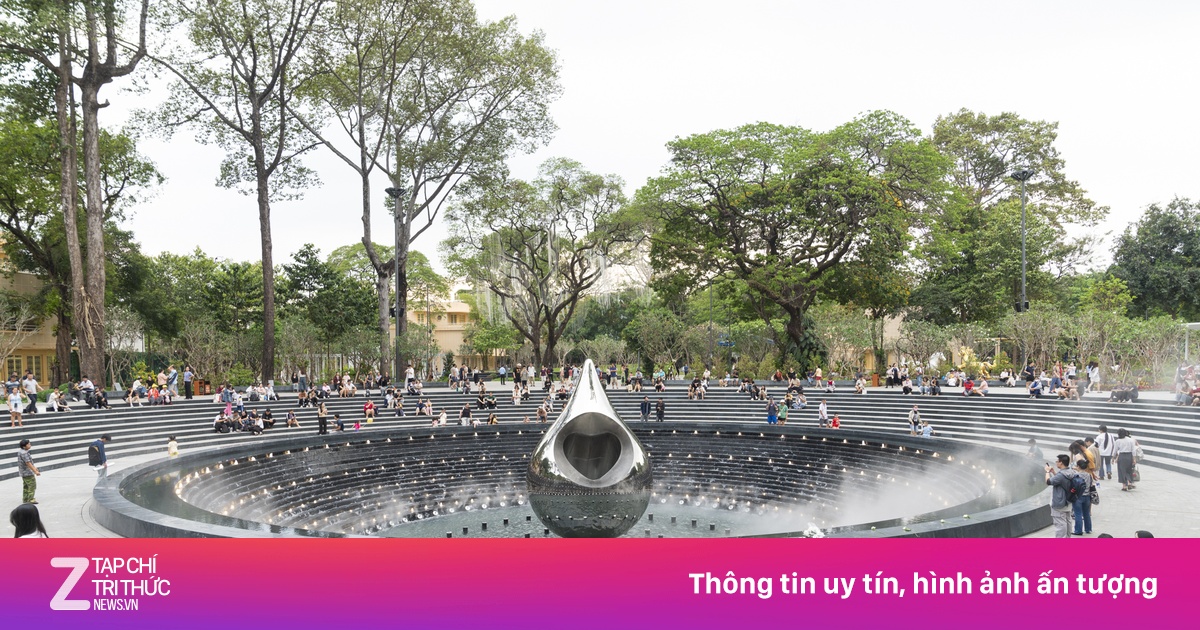 Công Viên Tưởng Niệm Covid-19 TP.HCM Thu Hút Đông Đảo Người Dân Với Nhạc Nước