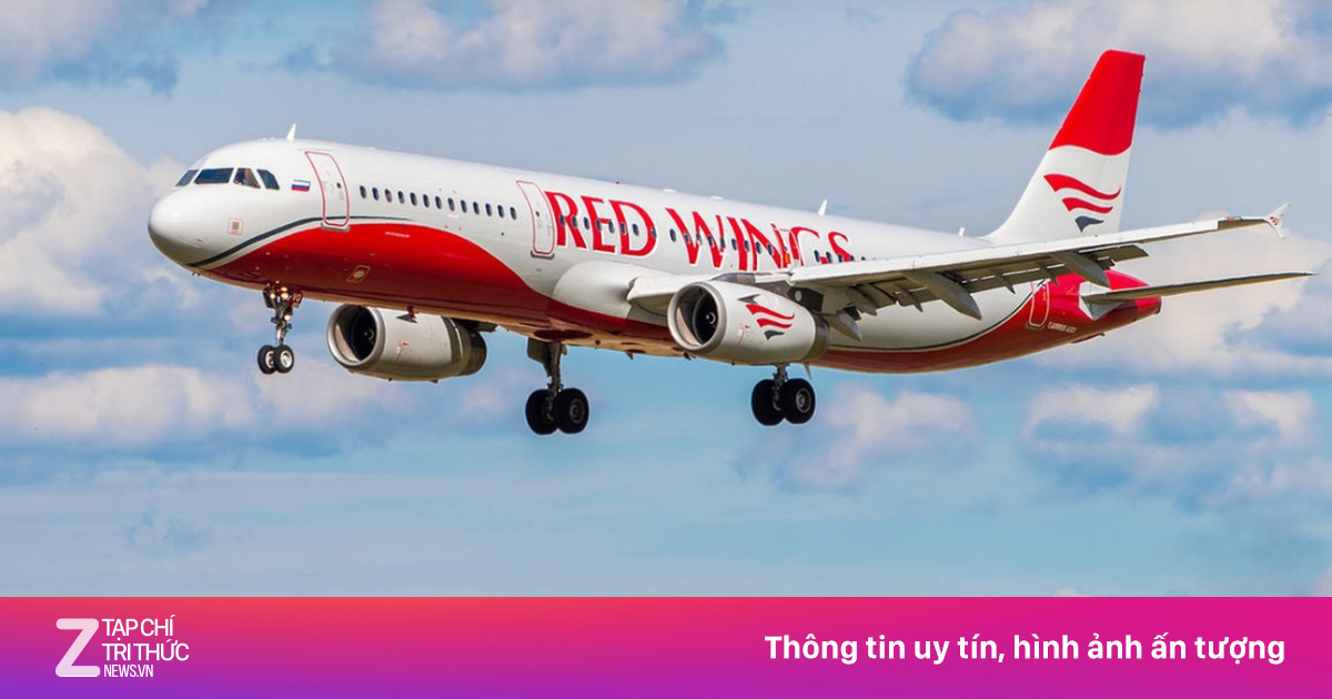 Máy bay Nga chở 425 người hạ cánh khẩn do cháy động cơ