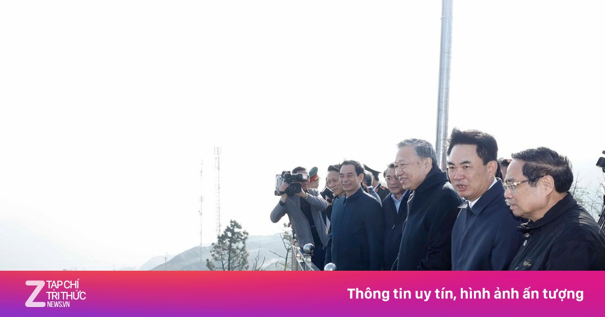 Tổng Bí thư dâng hương tại địa điểm lưu niệm Bác Hồ về thăm mỏ Đèo Nai