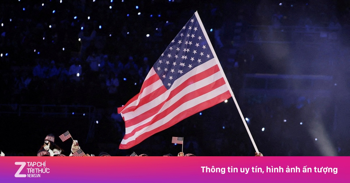 Đoàn Mỹ 'bị ghẻ lạnh' tại Italy, tiếng la ó bao trùm sân vận động