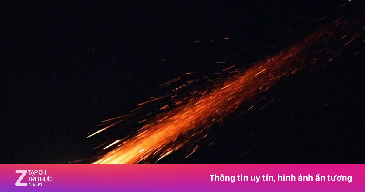 Israel không kích địa điểm họp bầu Đại giáo chủ Iran