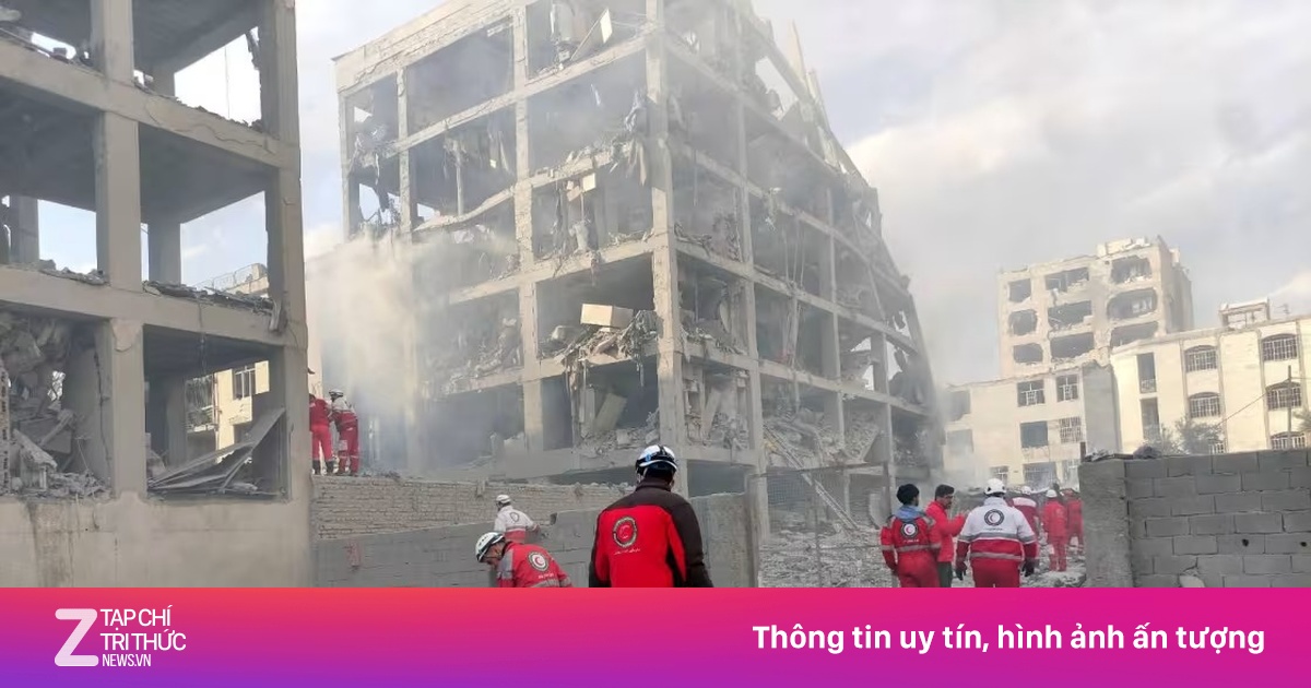 Người dân Iran: Ném bom thêm 10 ngày nữa, Tehran sẽ chẳng còn gì