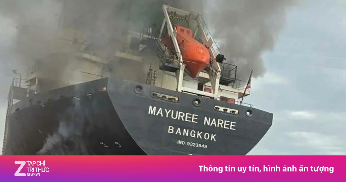 Tàu Thái Lan trúng đạn ở Hormuz, 3 thuyền viên mất tích giữa căng thẳng leo thang