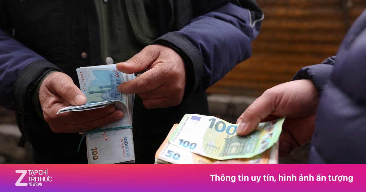 Nền kinh tế Iran đang rơi tự do