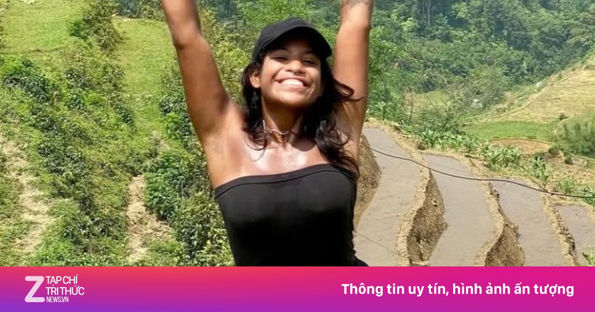 Khách Brazil rơi xuống khe núi lửa Indonesia