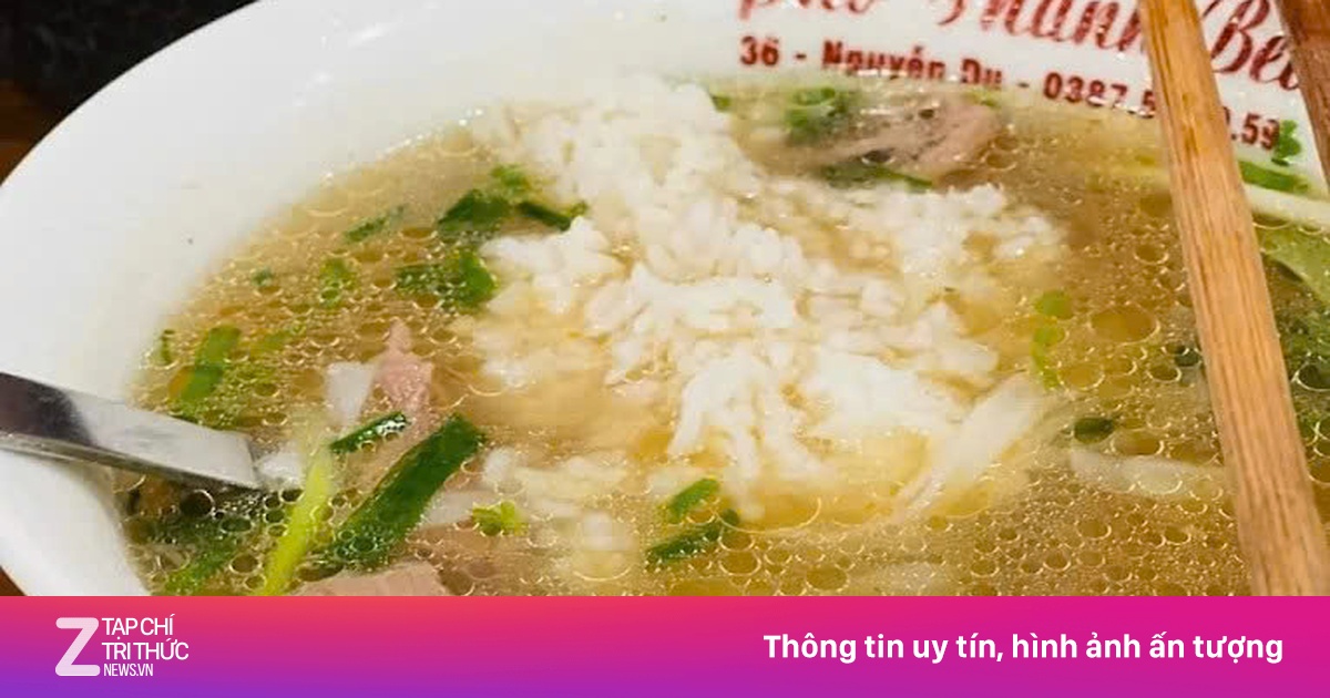 Quán phở kèm cơm nguội ở Hà Nội như trong game 'Quán phở anh Hai'