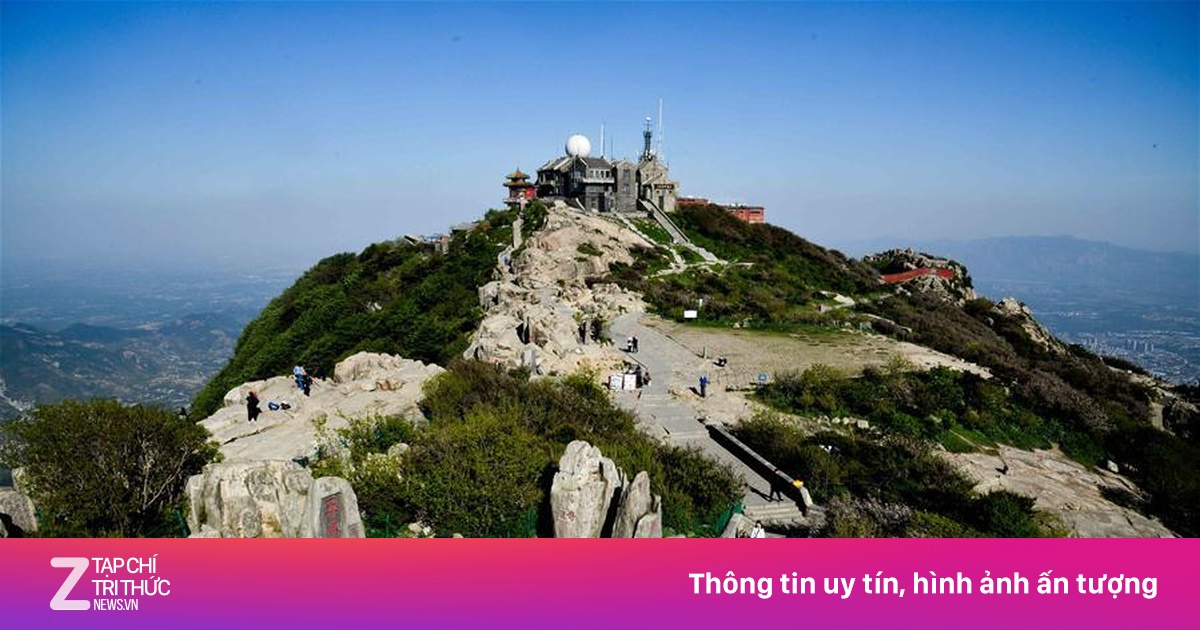 Phạt tù du khách Trung Quốc khắc chữ lên núi Thái Sơn mong 'đổi vận'