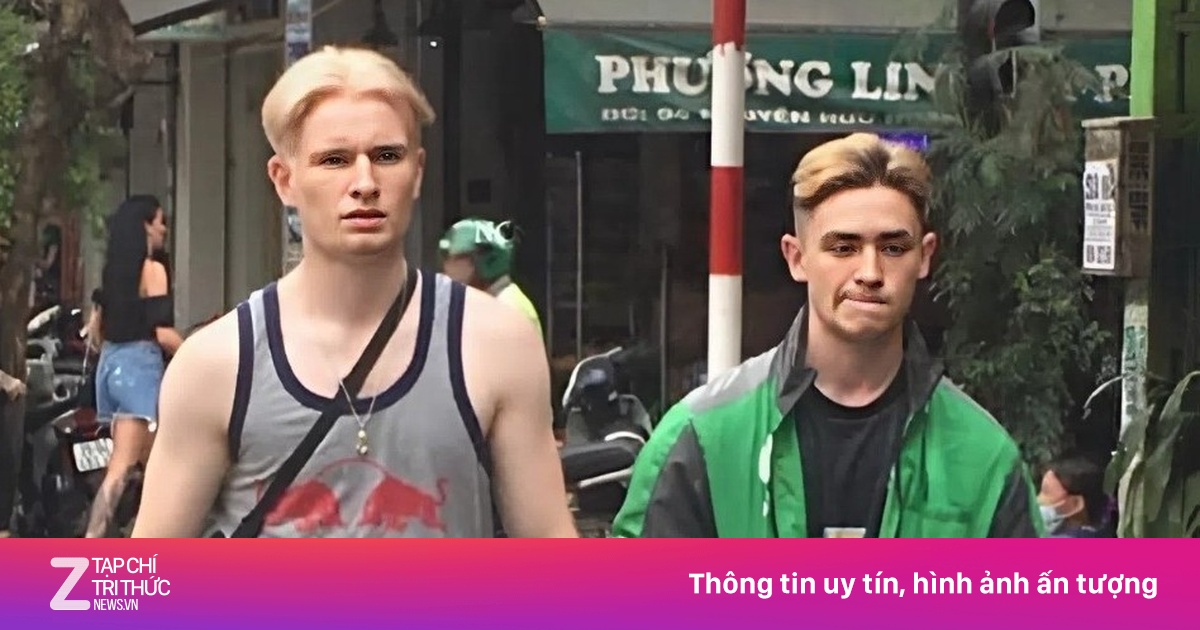 Vì sao khách Tây sang Việt Nam 'săn đón' áo Grab?