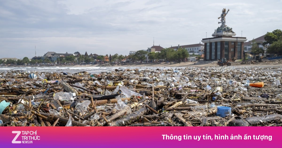 Bali 'chìm trong rác