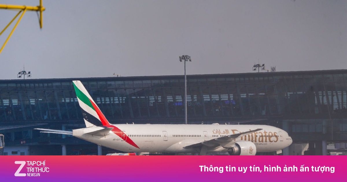 Cận cảnh máy bay 'nhà giàu' Trung Đông tránh chiến sự ở Nội Bài