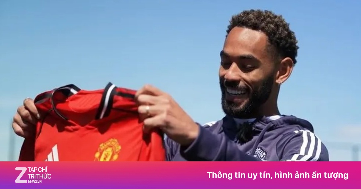Phản ứng của Cunha khi lấy số áo từ Rashford