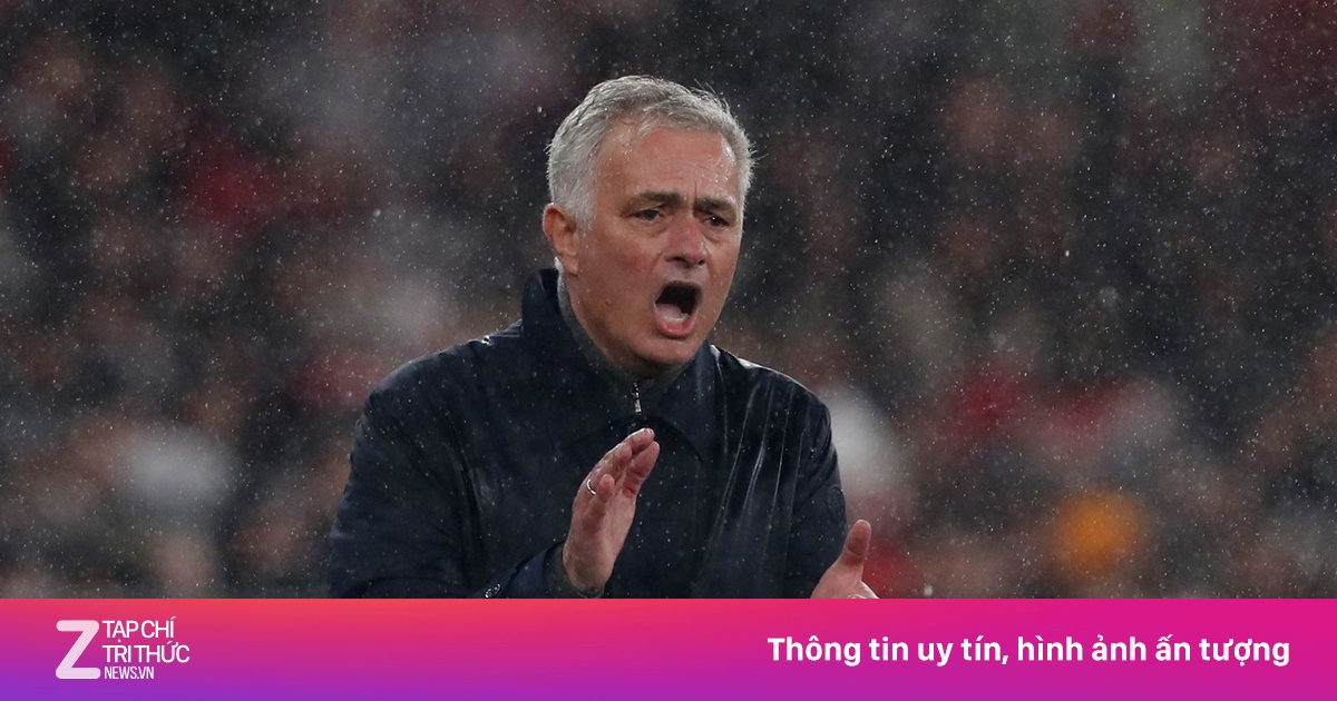 Khoảnh khắc điên rồ của thầy trò Mourinho ở Champions League