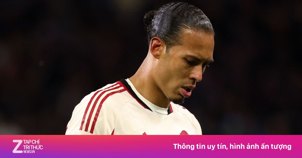 Thảm bại trước Aston Villa, Liverpool tạo thống kê tệ nhất lịch sử