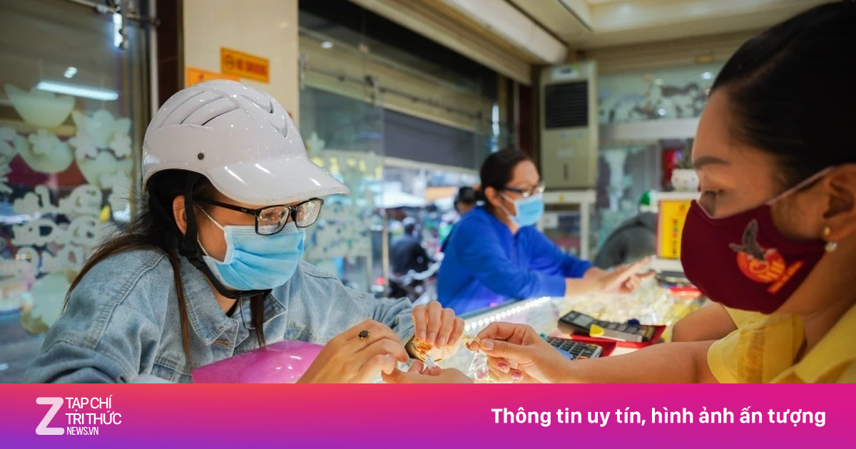 Giá vàng miếng mất mốc 120 triệu đồng/lượng