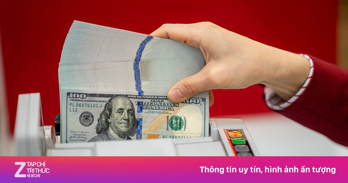 Giá USD tăng kịch trần
