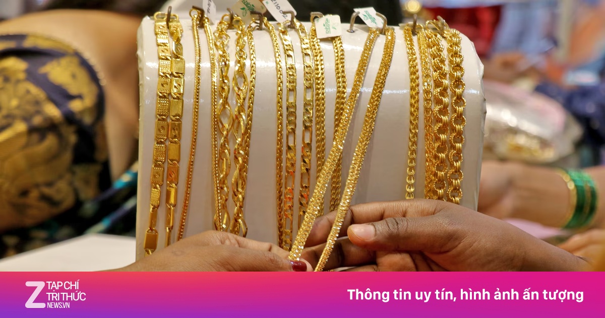 Giá vàng thế giới lao dốc
