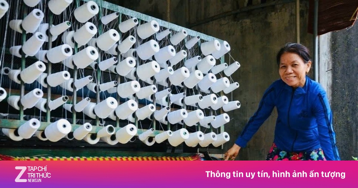 Nghề chiếu cói bậc nhất vùng hạ lưu sông Vực Hồng hiện ra sao?