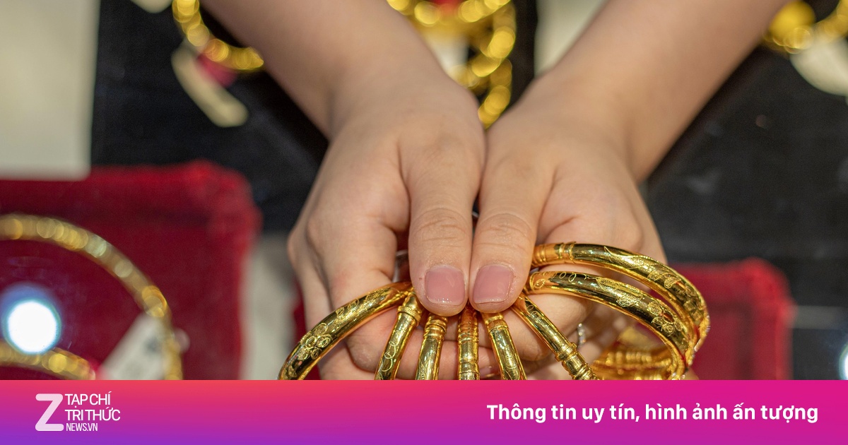 Giá vàng giảm liên tục, người mua ôm 'cục đắng