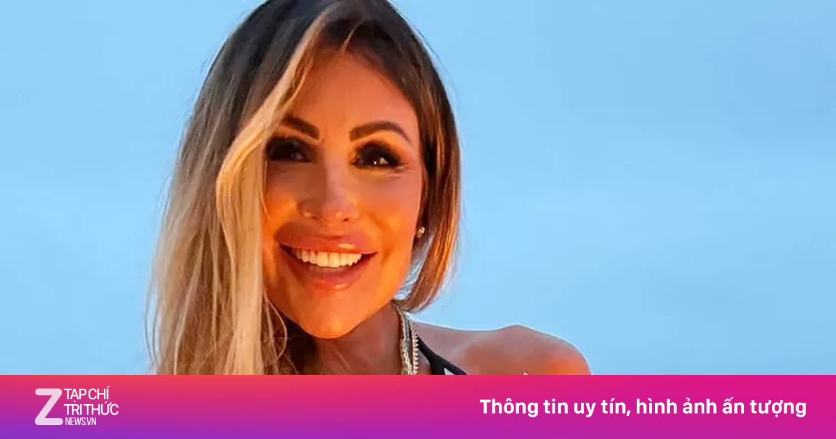 Tình cũ Tiger Woods đính hôn