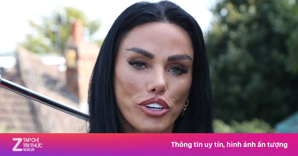 Vẻ ngoài khác lạ của Katie Price