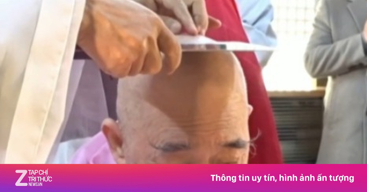 Diễn viên Hàn Quốc đi tu để chuộc lỗi ngoại tình