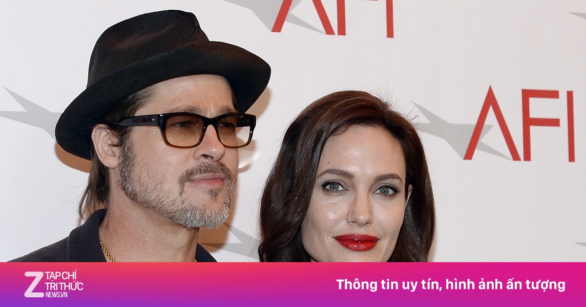 Brad Pitt yêu cầu được xem tin nhắn riêng tư của Angelina Jolie