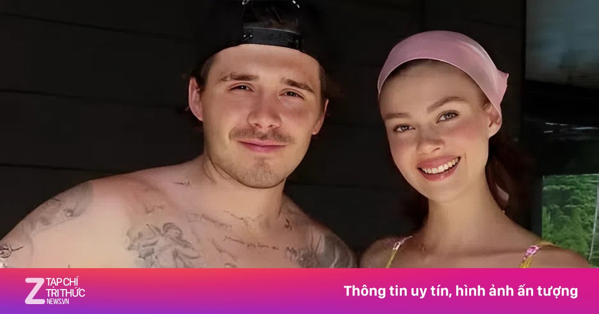 Brooklyn Beckham phớt lờ Victoria trong ngày trọng đại