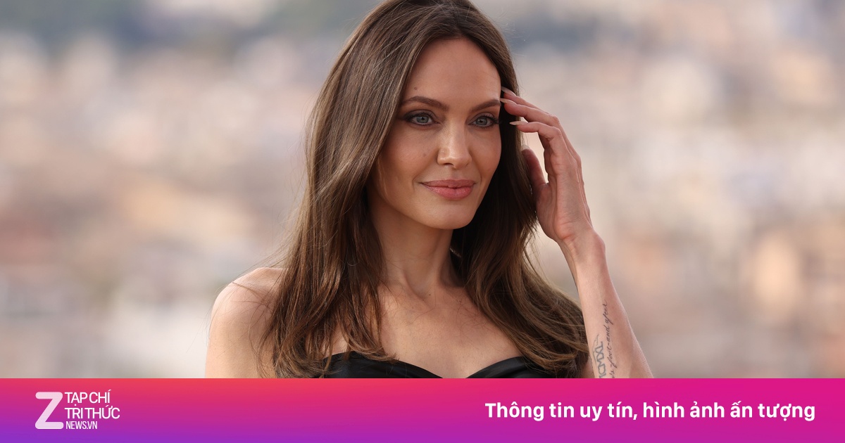 Angelina Jolie nói về việc cắt bỏ hai bên ngực