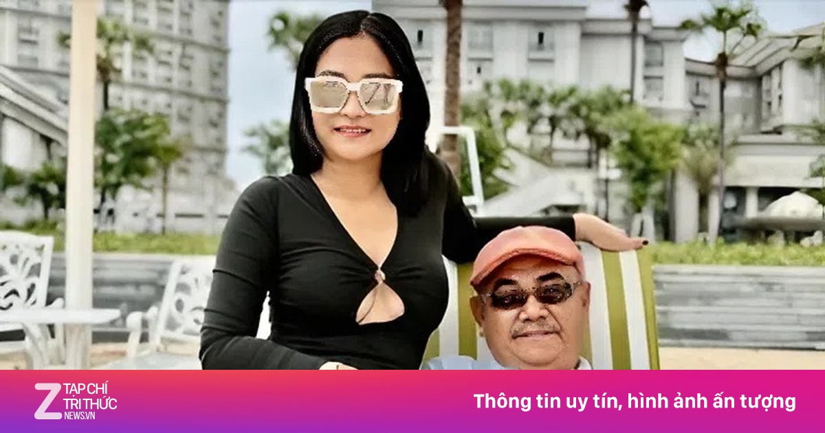 NSND Việt Anh quấn quít vợ kém 34 tuổi
