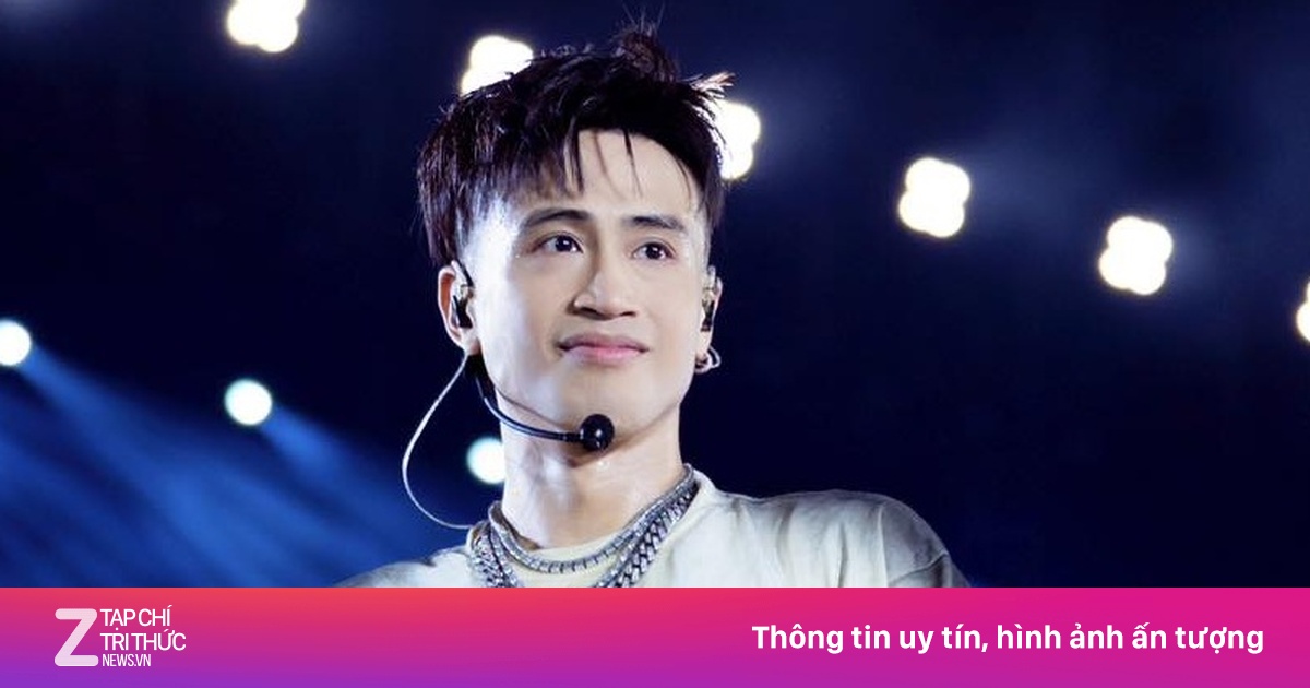 Quán quân Rap Việt bức xúc sau bức ảnh của fan