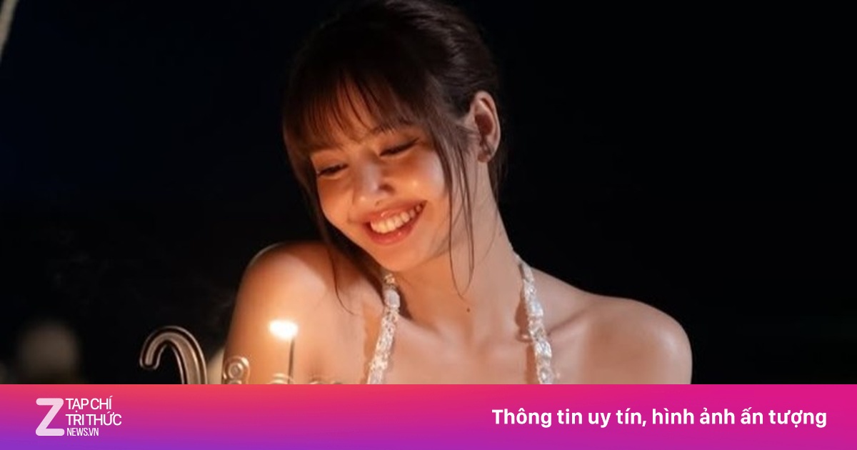 Lisa mừng sinh nhật tuổi 29 với loạt ảnh gợi cảm bên bờ biển, thu hút triệu lượt thích