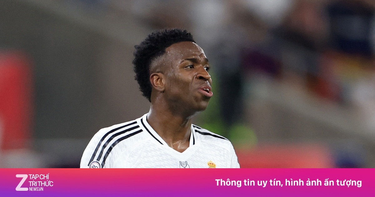 Vinicius quát mắng đồng đội