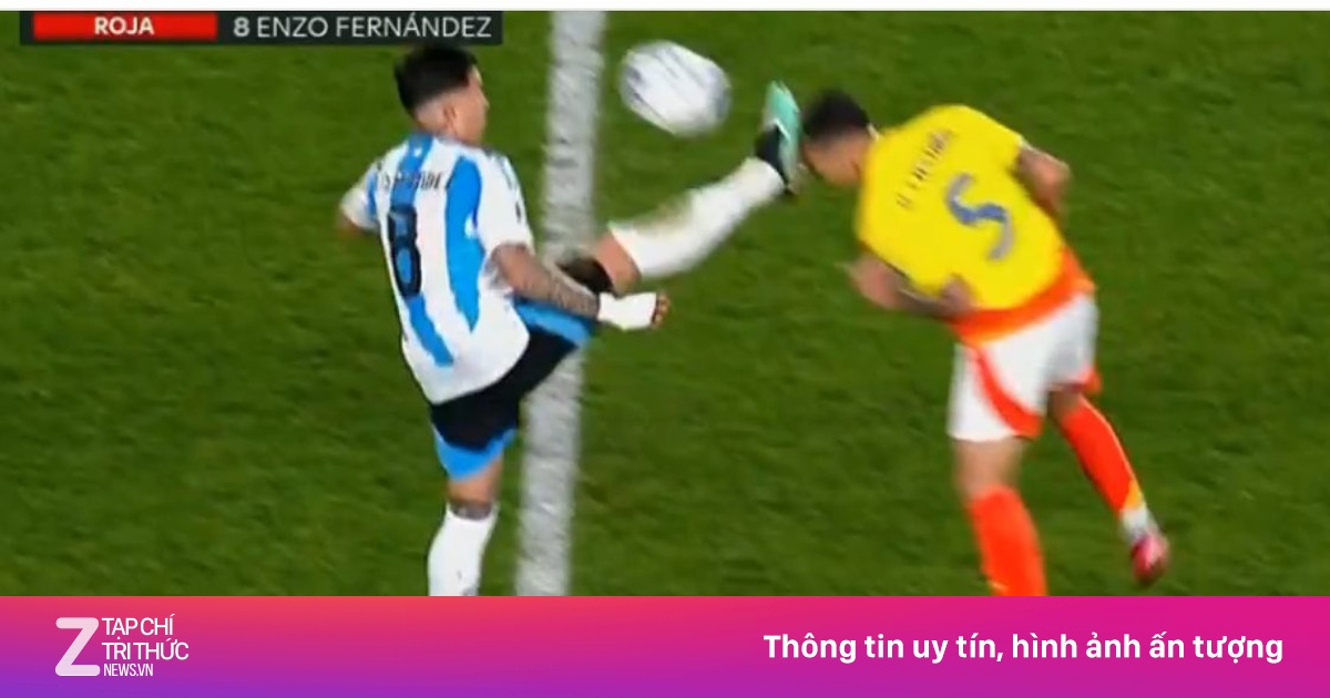Sao Chelsea vào bóng nguy hiểm trong ngày Argentina chia điểm